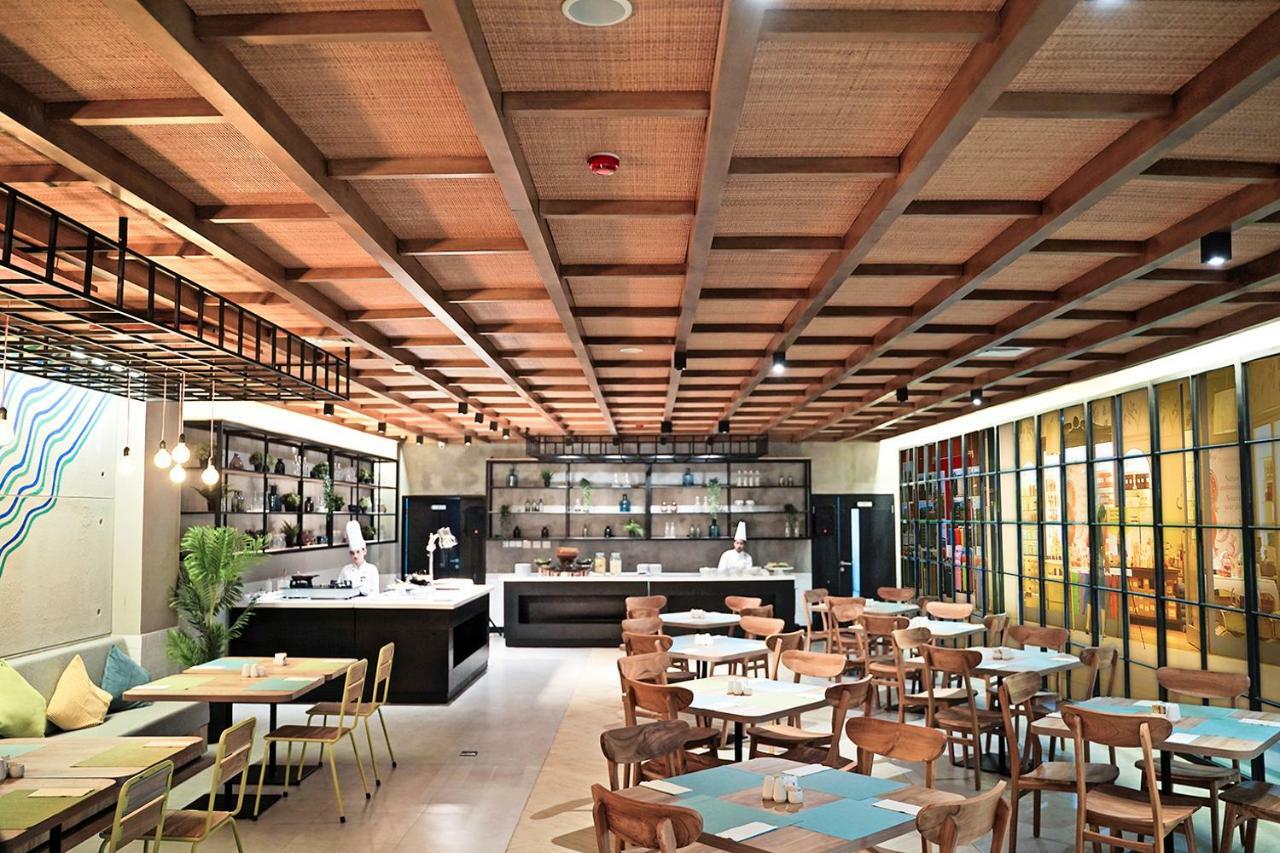 Palm Park Hotel Surabaya Kültér fotó